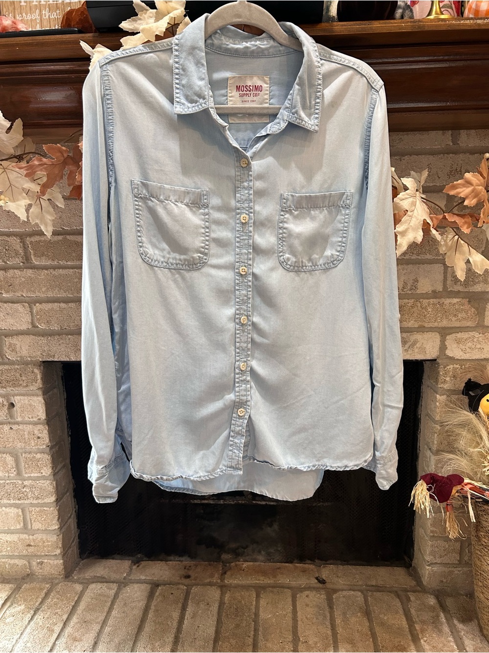 Mossimo Supply Co. Light Blue Denim-Style Button Down Shirt EUC